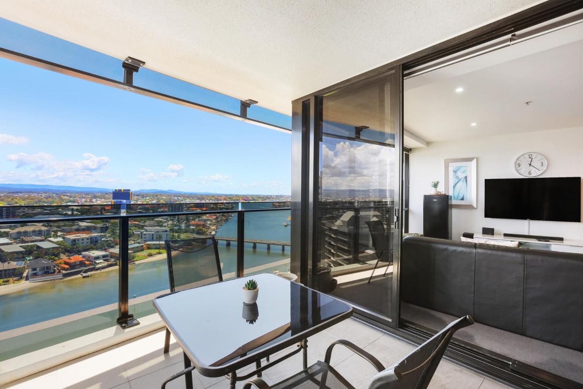Circle On Cavill 2, 3, 4 & 5 Bedroom Skyhomes & Sub Penthouses By Gold Coast Holidays Dış mekan fotoğraf