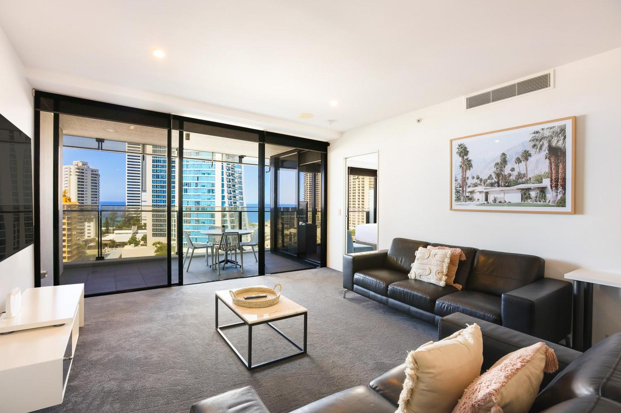 Circle On Cavill 2, 3, 4 & 5 Bedroom Skyhomes & Sub Penthouses By Gold Coast Holidays Dış mekan fotoğraf