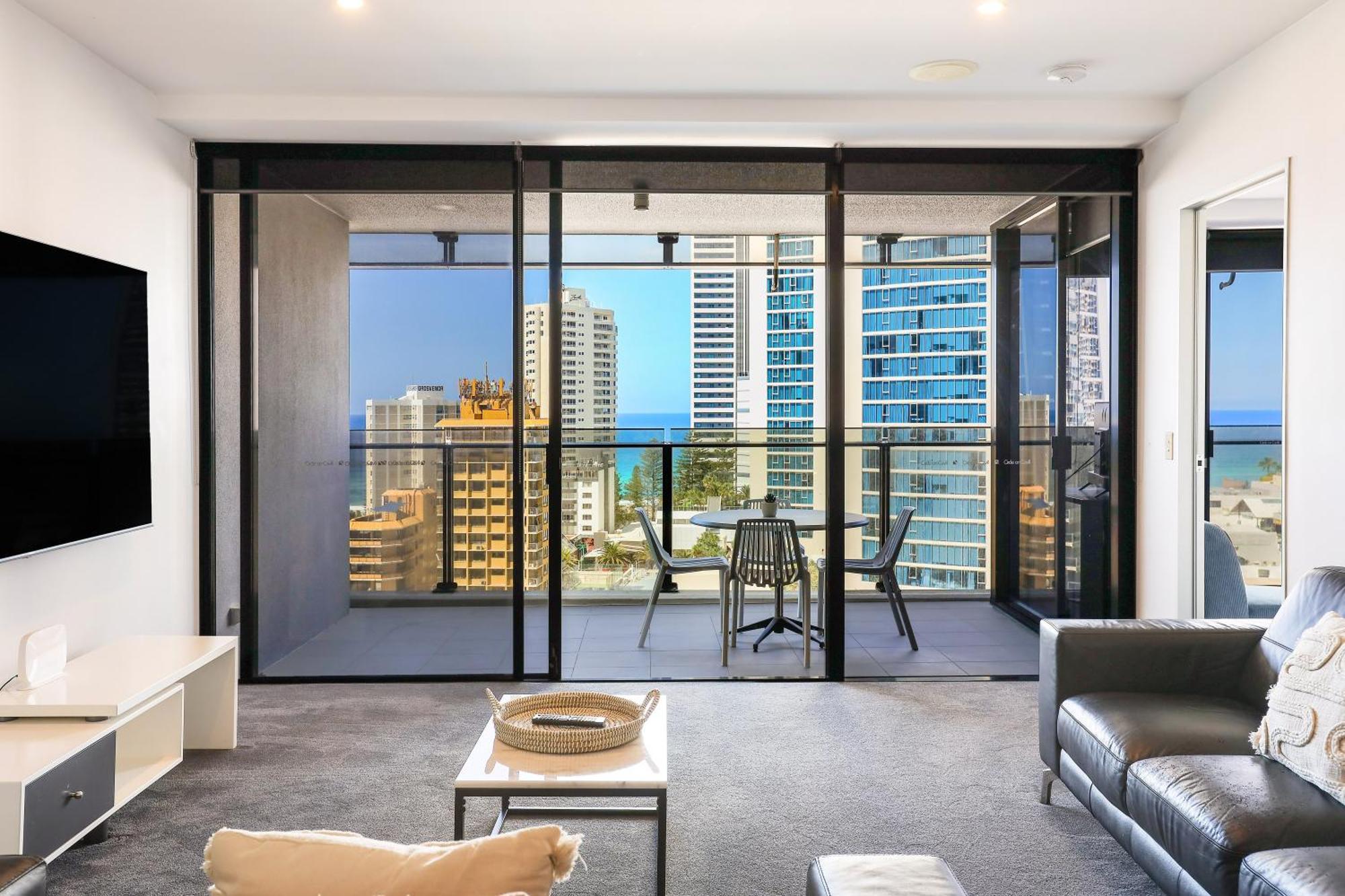 Circle On Cavill 2, 3, 4 & 5 Bedroom Skyhomes & Sub Penthouses By Gold Coast Holidays Dış mekan fotoğraf