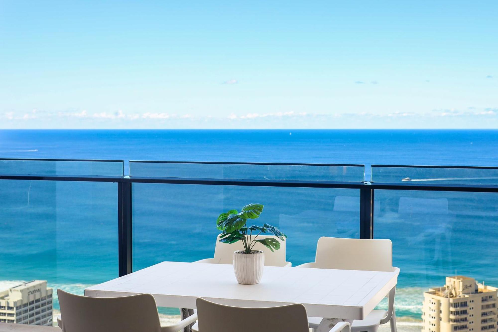Circle On Cavill 2, 3, 4 & 5 Bedroom Skyhomes & Sub Penthouses By Gold Coast Holidays Dış mekan fotoğraf